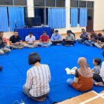 Prajurit Lanudal Kupang Meriahkan Pergantian Tahun Baru 2025