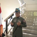 Komandan Wing Udara 3 Puspenerbal Biak Lepas Personil Mutasi