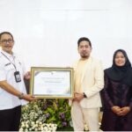 Penghargaan atas Dedikasi Panti Asuhan Al Munjin Warnai Kemeriahan Irtiqo Fest MA Al Irtiqo Malang