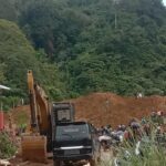 Jalan Lintas Provinsi Simpang Empat–Panti di Kecamatan Talamau Sulit Dilalui