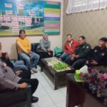 Silaturahmi Hangat Kapolsek IPTU Arfinus dan Wakapolsek IPDA Rismaizal dengan Insan Pers Sungai Tarab