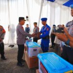 Kapolri Beri Motivasi dan Apresiasi kepada Anggota Polri Terdampak Bencana di Sumbar