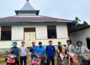Empat Kali Terjatuh di Jalan Berlumpur, Dua Motor Rusak, Safari Dakwah Tetap Menembus Dusun Boriai Demi Menguatkan Iman dan Mencari Solusi Air Bersih Warga Pagai Selatan