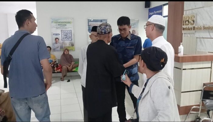 Aksi Kemanusiaan H. Ginno Irwan: Anggota DPRD Sumbar Hadir Menguatkan Korban Pembakaran di Rumah Sakit