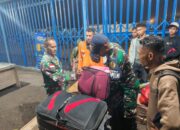 TNI AL KODAERAL VII MENINGKATKAN PENGAMANAN PELABUHAN DI WILAYAH NTT, PRAJURIT LANAL MAUMERE PASTIKAN ARUS MUDIK LAUT BERJALAN AMAN DAN LANCAR
