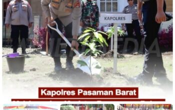 Aksi Nyata Kapolres Pasaman Barat AKBP Agung Tribawanto Hijaukan Sekolah Lewat Penanaman Pohon