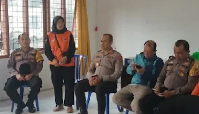 Pererat Silaturahmi dengan Masyarakat, AKP Ronnal Yandra Pimpin Langsung Green Policing di Padang Timur